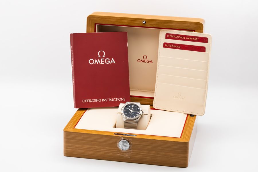 Omega Constellation Chronometer 123.10.38.21.01.001